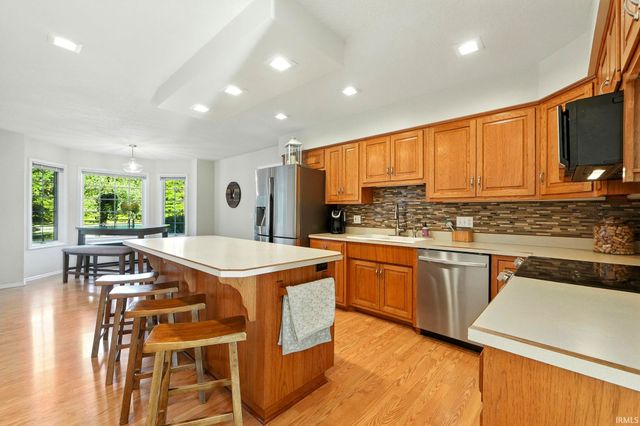 805 Hickory Lane, Ossian, IN 46777