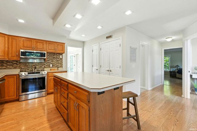 805 Hickory Lane, Ossian, IN 46777