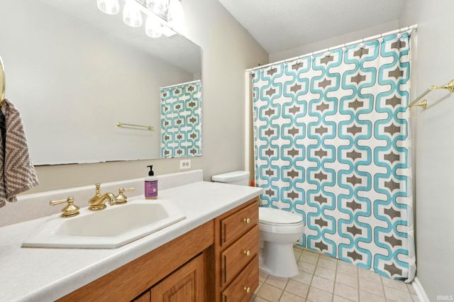 805 Hickory Lane, Ossian, IN 46777