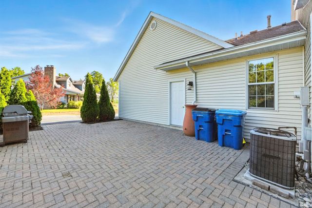 805 Hickory Lane, Ossian, IN 46777