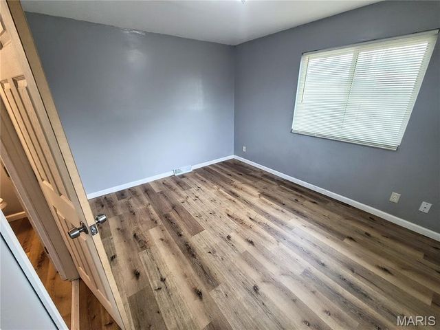 9017 Clarion Drive, St Louis, MO 63136