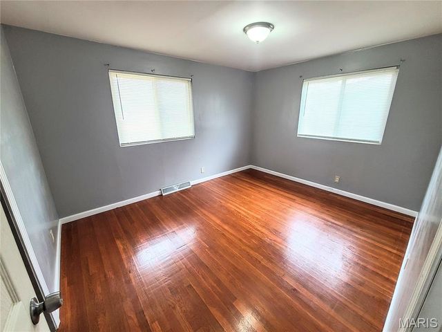 9017 Clarion Drive, St Louis, MO 63136