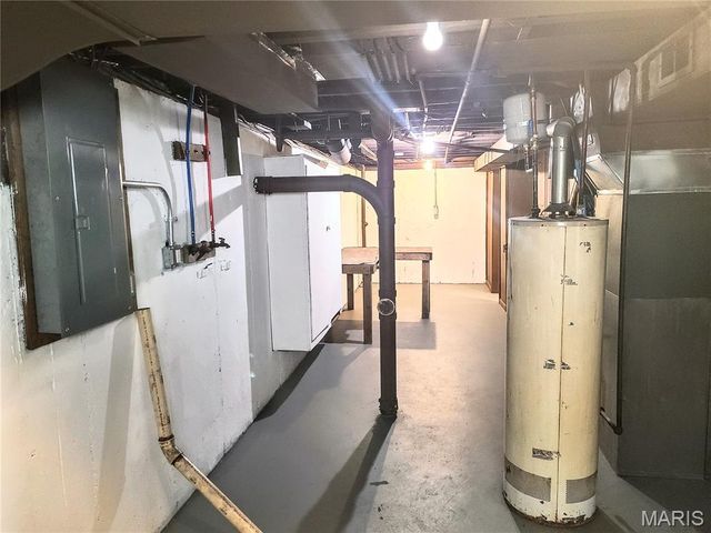 9017 Clarion Drive, St Louis, MO 63136