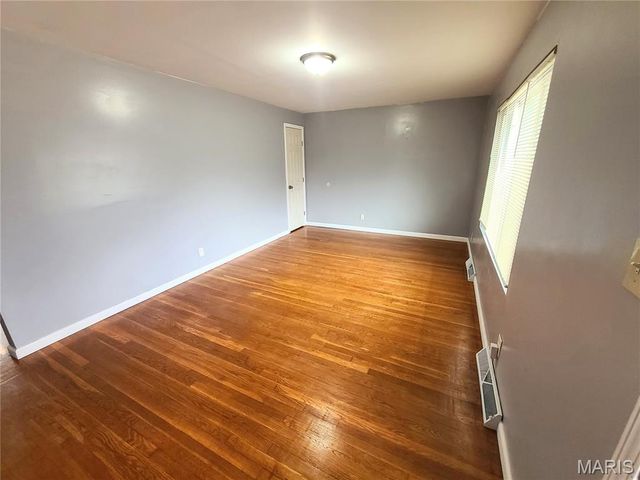 9017 Clarion Drive, St Louis, MO 63136