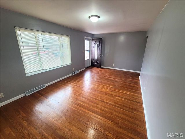 9017 Clarion Drive, St Louis, MO 63136