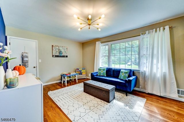553 ROLLING HILLS Rd, Bridgewater Twp., NJ 08807