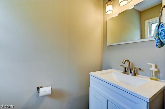 553 ROLLING HILLS Rd, Bridgewater Twp., NJ 08807