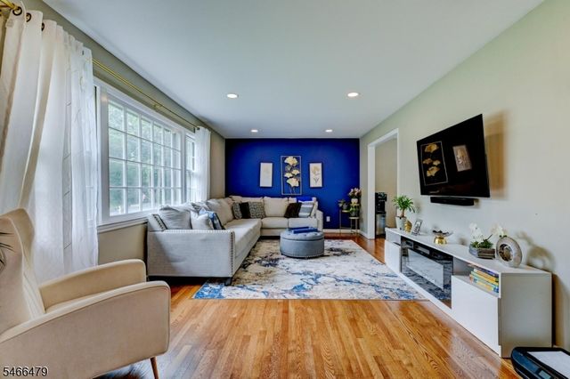 553 ROLLING HILLS Rd, Bridgewater Twp., NJ 08807