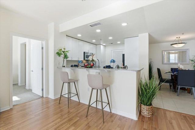 3901 Lick Mill Boulevard 360, Santa Clara, CA 95054