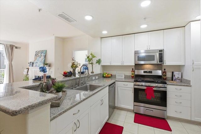 3901 Lick Mill Boulevard 360, Santa Clara, CA 95054