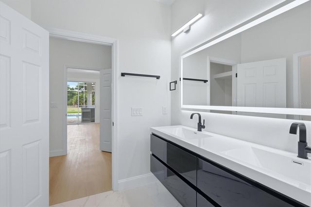 8115 PLANTERS KNOLL TERRACE, Bradenton, FL 34201