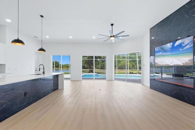 8115 PLANTERS KNOLL TERRACE, Bradenton, FL 34201