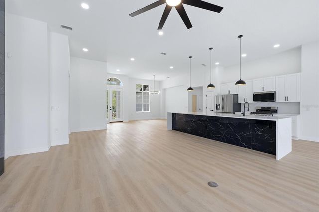 8115 PLANTERS KNOLL TERRACE, Bradenton, FL 34201