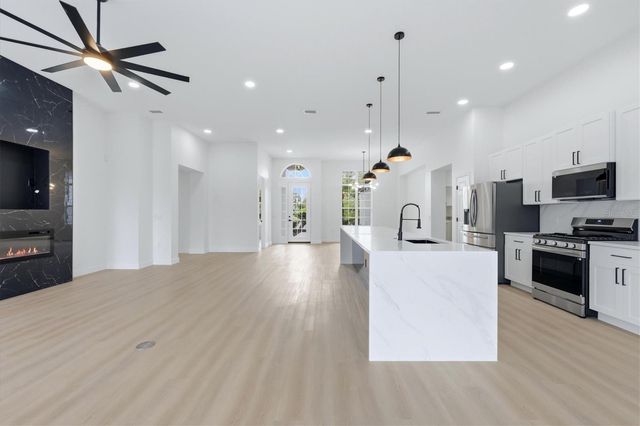 8115 PLANTERS KNOLL TERRACE, Bradenton, FL 34201