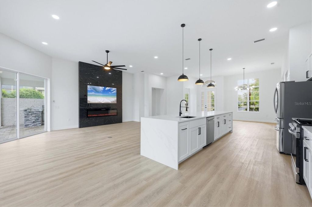 8115 PLANTERS KNOLL TERRACE