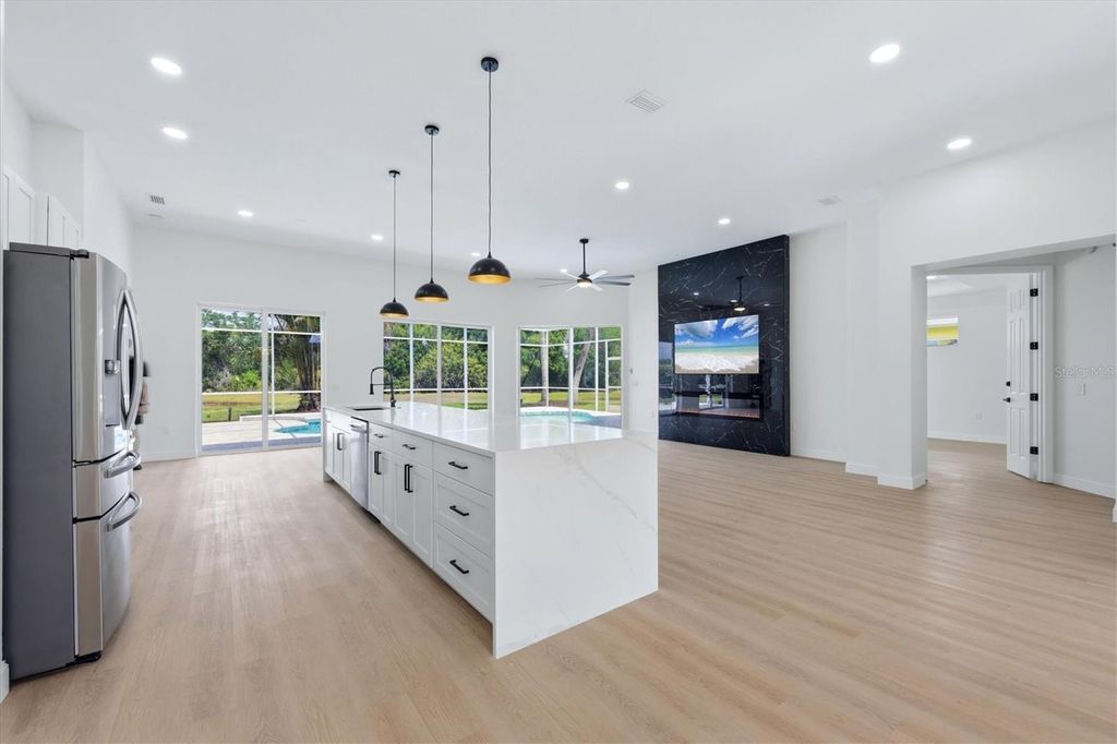 8115 PLANTERS KNOLL TERRACE