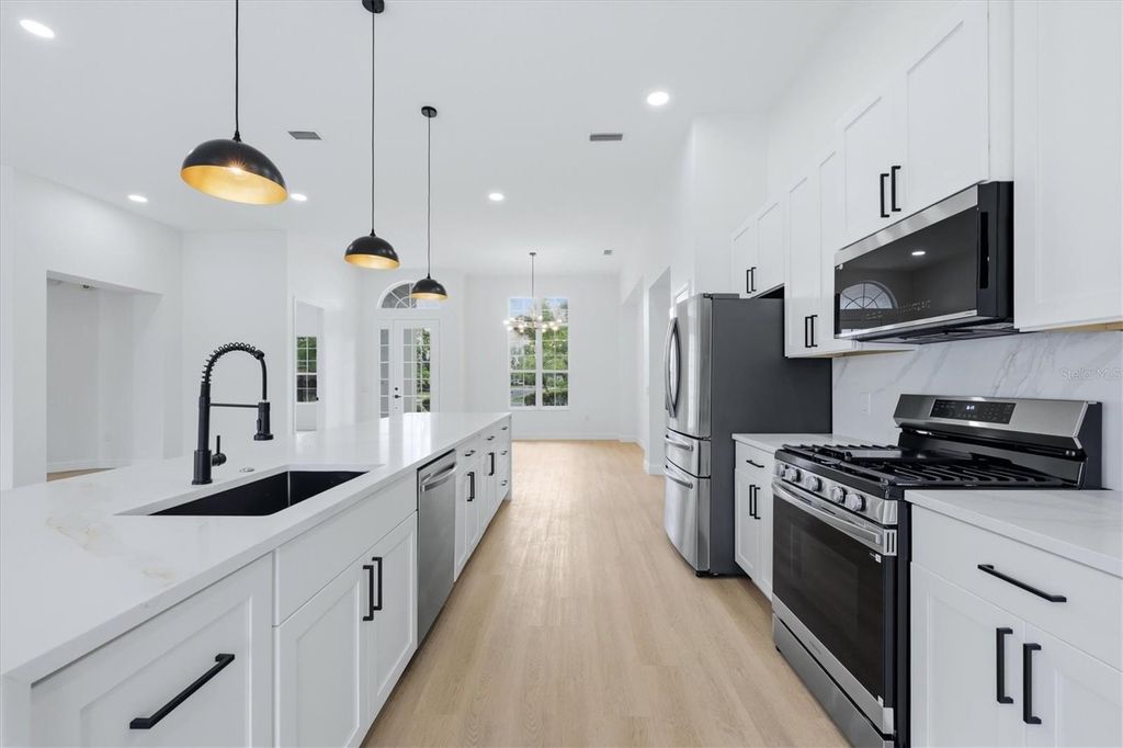 8115 PLANTERS KNOLL TERRACE