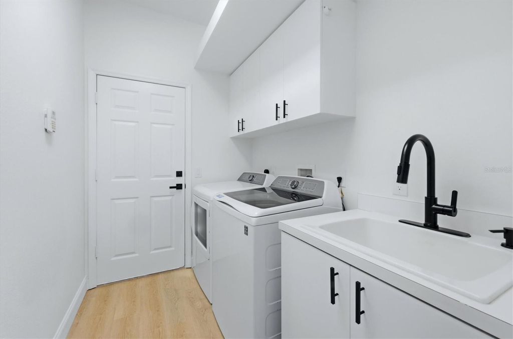 8115 PLANTERS KNOLL TERRACE