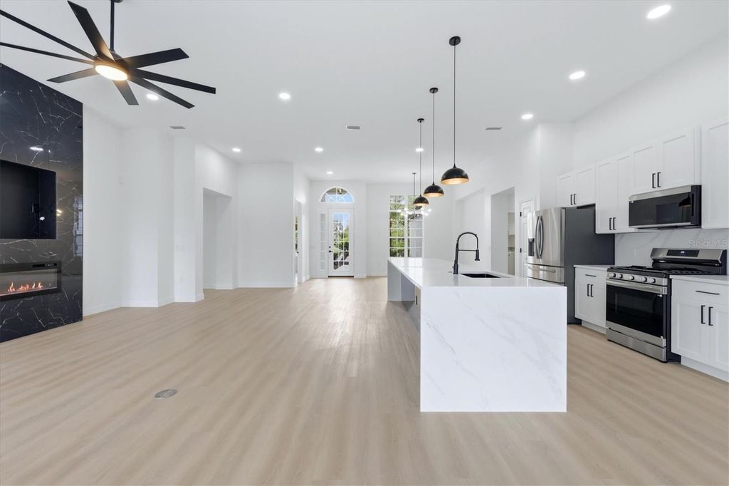 8115 PLANTERS KNOLL TERRACE