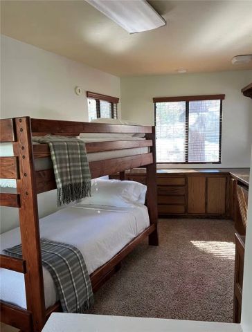 353 Mittry, Lake Arrowhead, CA 92352
