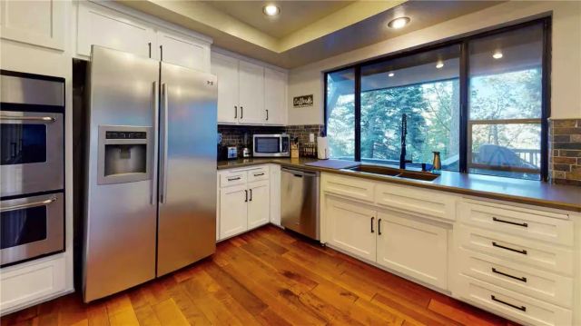 353 Mittry, Lake Arrowhead, CA 92352