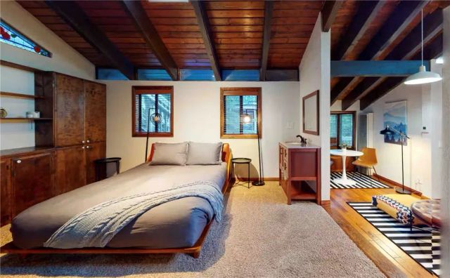 353 Mittry, Lake Arrowhead, CA 92352