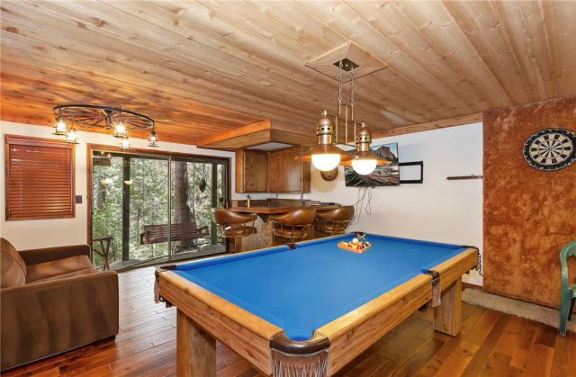 353 Mittry, Lake Arrowhead, CA 92352