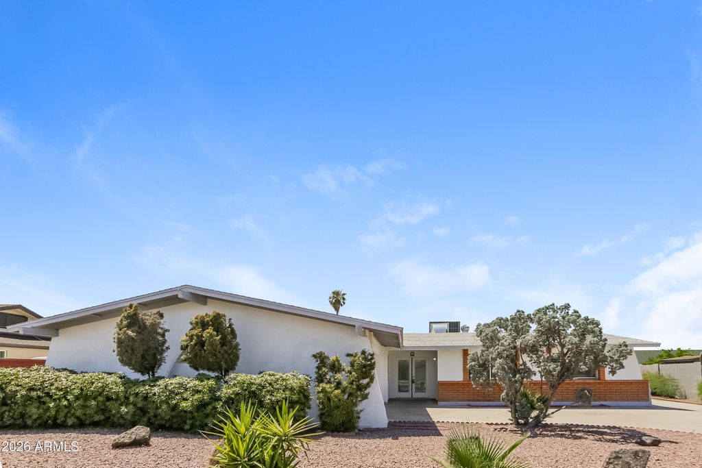 4635 W LAUREL Lane, Glendale, AZ 85304 — exterior