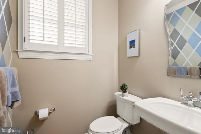 2839 MONROE ST, Falls Church, VA 22042