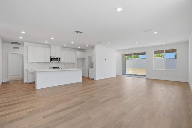 1425 Marmo Cir, Roseville, CA 95747