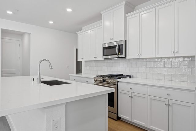 1425 Marmo Cir, Roseville, CA 95747