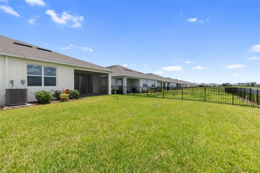 Image 13 of property listing at 18145 CROPSIDE TRAIL, Bradenton, FL 34211