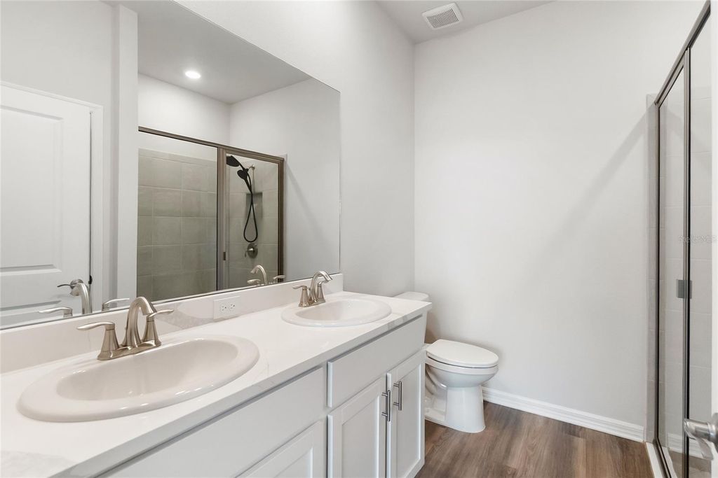 Image 5 of property listing at 18145 CROPSIDE TRAIL, Bradenton, FL 34211