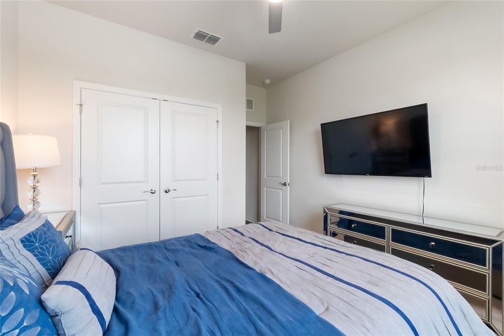Image 9 of property listing at 18145 CROPSIDE TRAIL, Bradenton, FL 34211