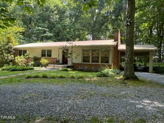 355 Holston Drive, Blountville, TN 37617