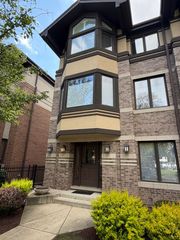 110 N Myrtle Avenue, Elmhurst, IL 60126