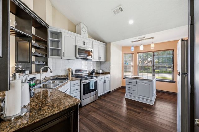 3253 Beavers Bend Trail, Grand Prairie, TX 75052