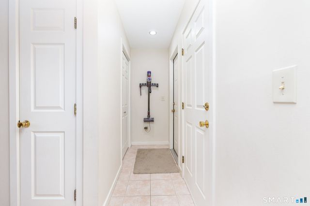 46 Macintosh Lane 46, Glastonbury, CT 06033