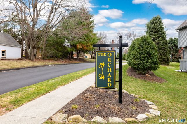 46 Macintosh Lane 46, Glastonbury, CT 06033