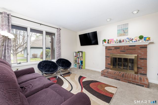 46 Macintosh Lane 46, Glastonbury, CT 06033