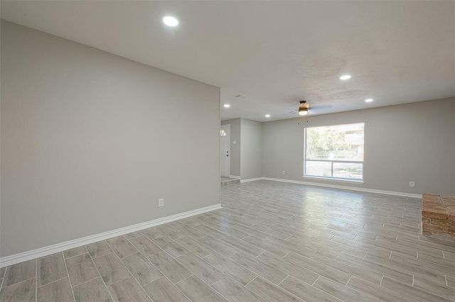 6 N Waxberry Road, The Woodlands, TX 77381