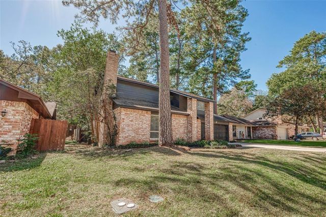 6 N Waxberry Road, The Woodlands, TX 77381