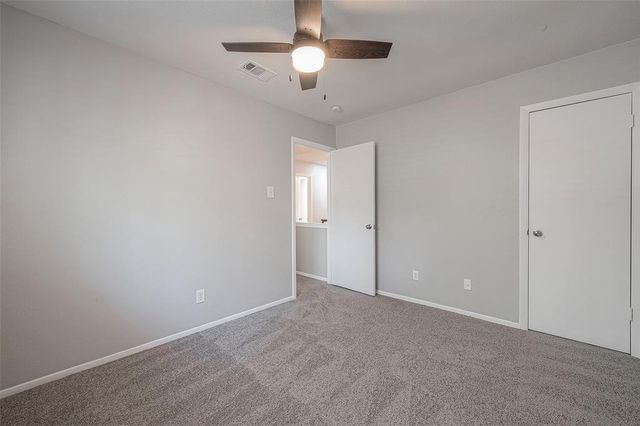 6 N Waxberry Road, The Woodlands, TX 77381