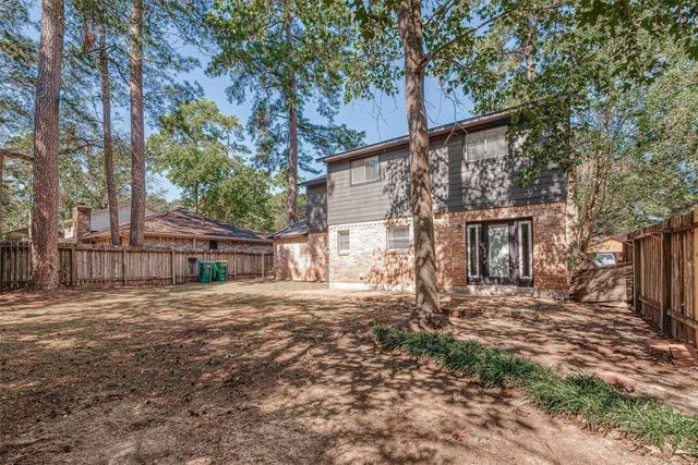 6 N Waxberry Road, The Woodlands, TX 77381