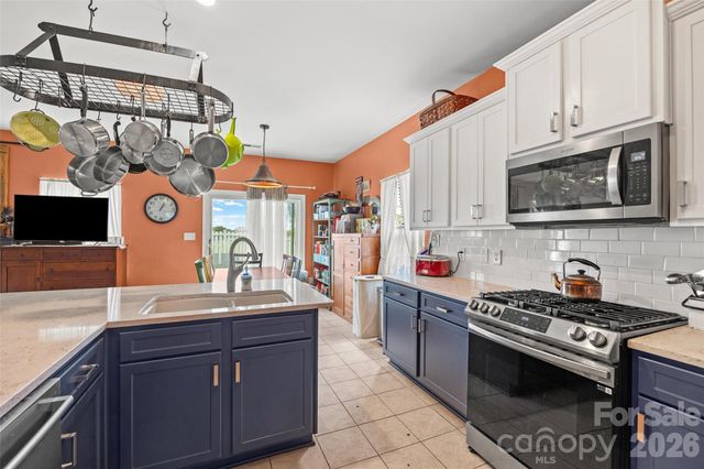 3310 Burnage Hall Road, Harrisburg, NC 28075