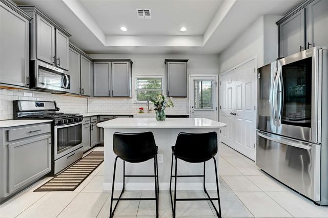 11904 Farrier LN 30, Austin, TX 78748