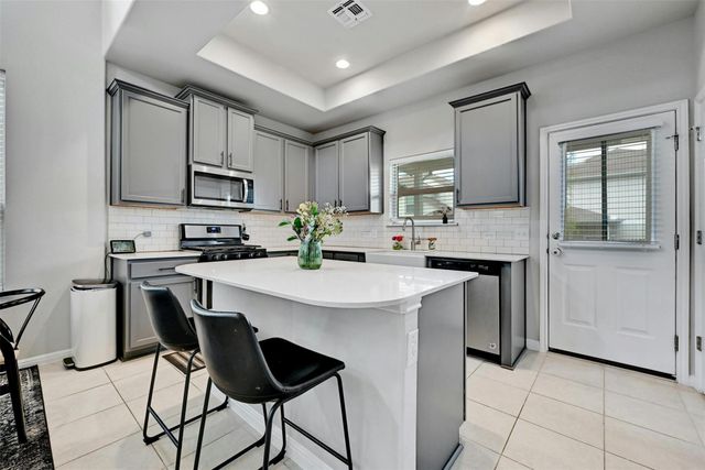 11904 Farrier LN 30, Austin, TX 78748