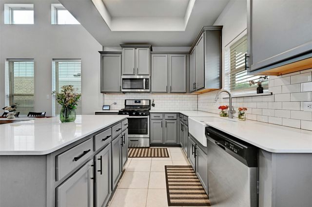 11904 Farrier LN 30, Austin, TX 78748