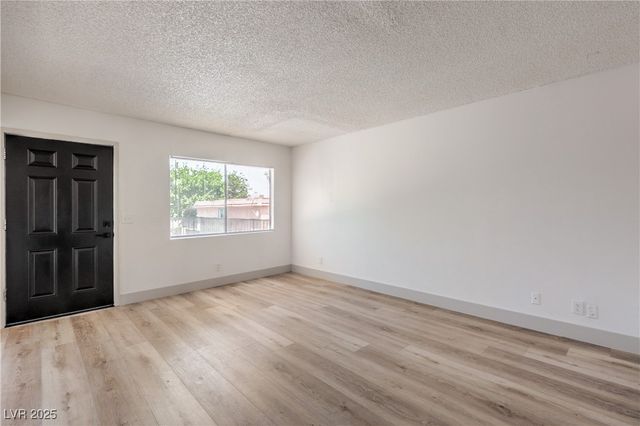 250 Shadybrook Lane D, Las Vegas, NV 89107