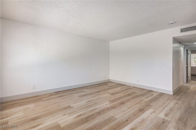 250 Shadybrook Lane D, Las Vegas, NV 89107